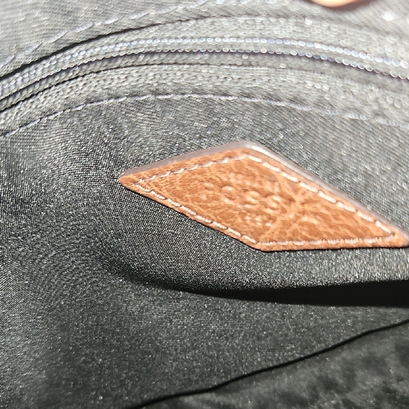 Fossil Stylish Black and Brown Crossbody Bag - Picture 8 of 8